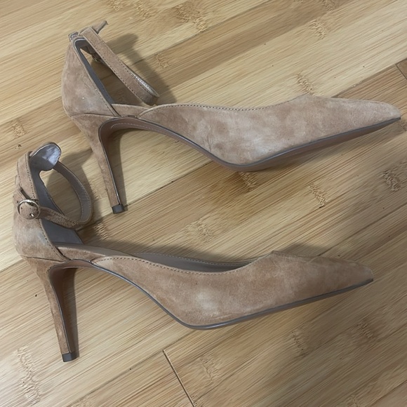 Banana Republic beige suede 3 1/2” stiletto with ankle straps - Picture 2 of 5